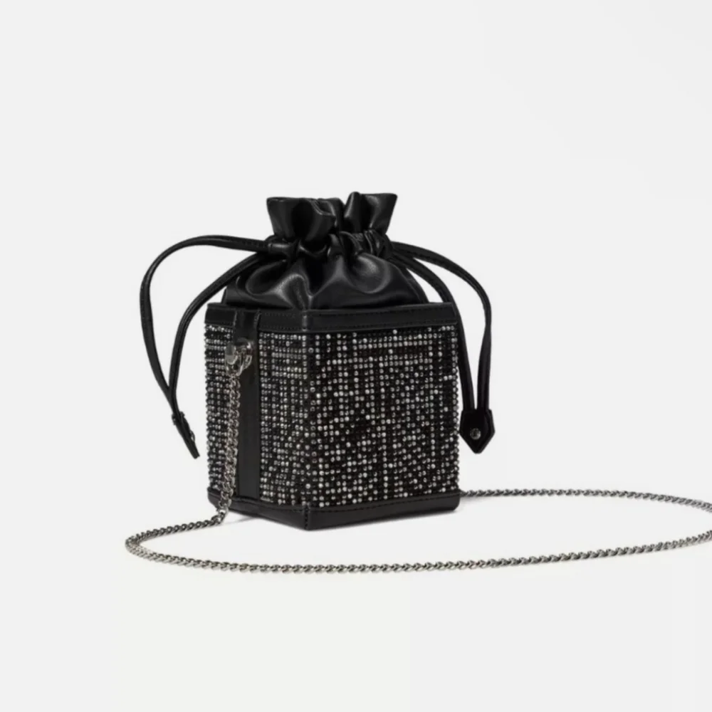 🔹️Karl Lagerfeld🔹️Ikon Small Crossbody Black PVC w/ Crystals Limited Edition